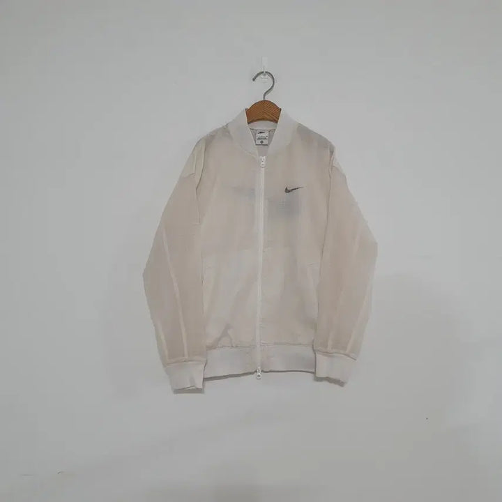 [SOLD OUT] No.26030714 나이키 빅로고 시스루 바람막이 아이보리
