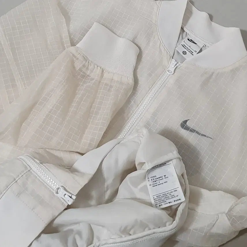 [SOLD OUT] No.26030714 나이키 빅로고 시스루 바람막이 아이보리