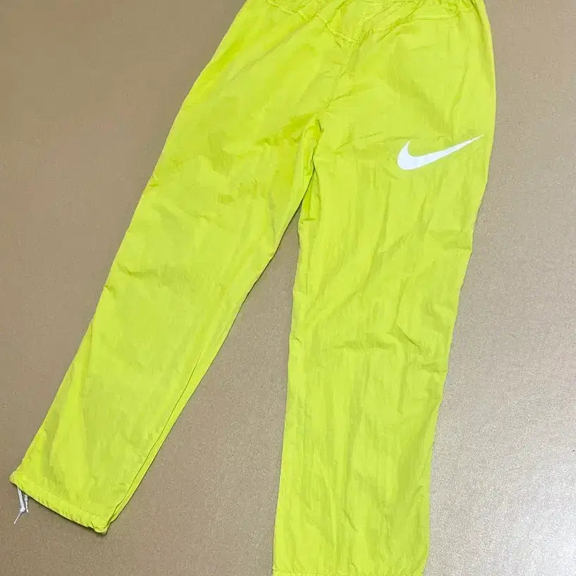[BUNJANG] Nike x Stussy Beach Pants Bright Cactus (M) / (M) 나이키 x 스투시 비치팬츠 브라이트 캑터스