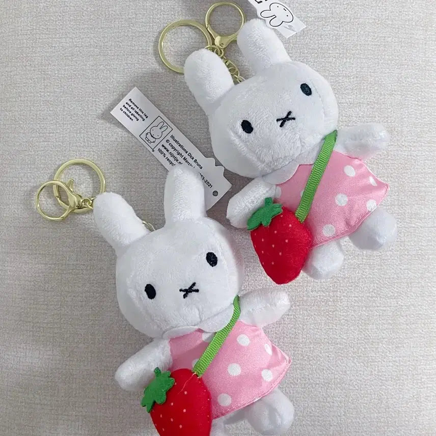 [BUNJANG] Miffy Strawberry Bag Keyring / 미피 nijntje miffy 미피 딸기 가방 인형 키링(개당)