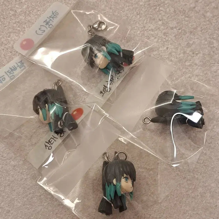 [BUNJANG] Demon Slayer Muichiro Tokito Dangling Gacha Bundle Set / (마지막 가격내림) 귀멸의 칼날 귀칼 대롱가챠 무이치로 4개 일괄