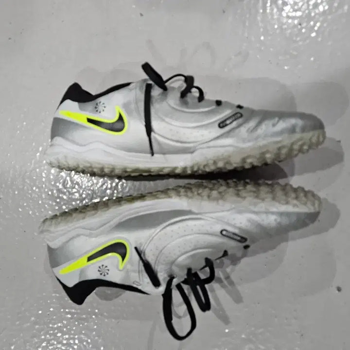 [SOLD OUT] 나이키 티엠포프로tf  / 프리미어3tf   300mm  팝니다