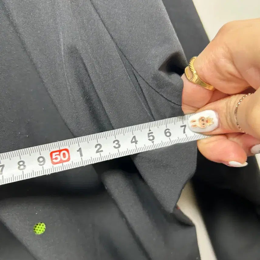 [BUNJANG] 리복 블랙/레드 맵 패턴 바람막이 자켓 L / 리복 블랙/레드 맵 패턴 바람막이 자켓 L