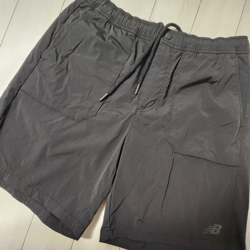 [SOLD OUT] 새상품급)뉴발란스 NBNVE32623 / UNI 프로즌 4.5부 카고 숏