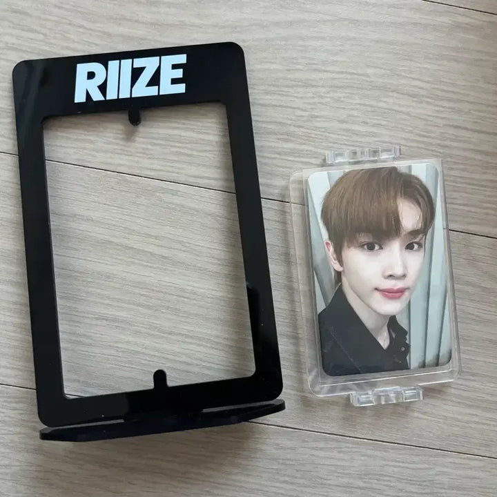 [BUNJANG] RIIZE Shotaro Acrylic Turning Stand MD / 라이즈 성찬 아크릴 터닝 스탠드 팝업 엠디
