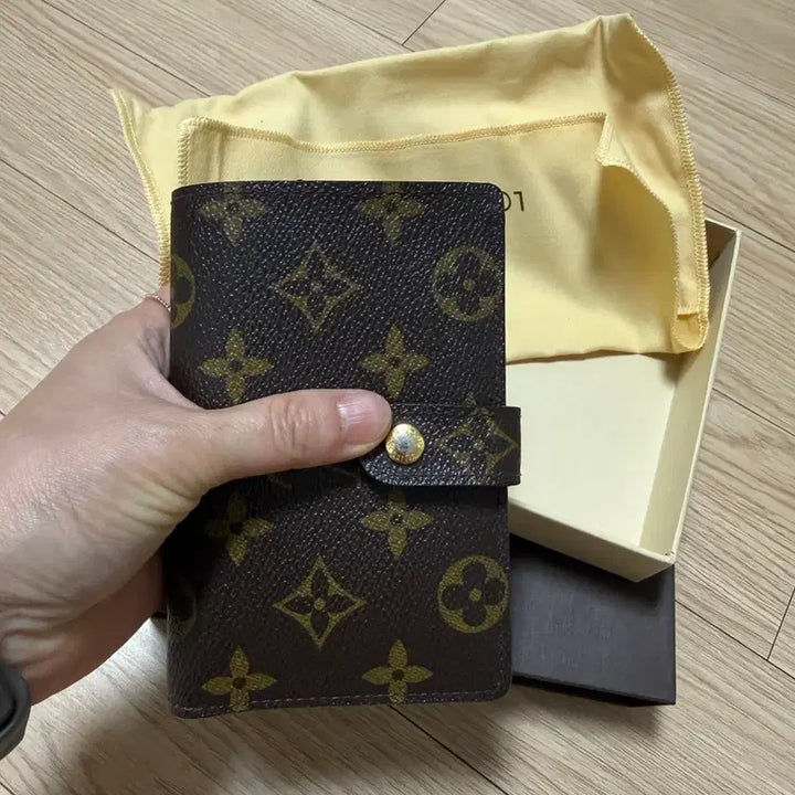 [BUNJANG] Louis Vuitton Monogram Bi-fold Wallet / 루이비통모노그램 반지갑