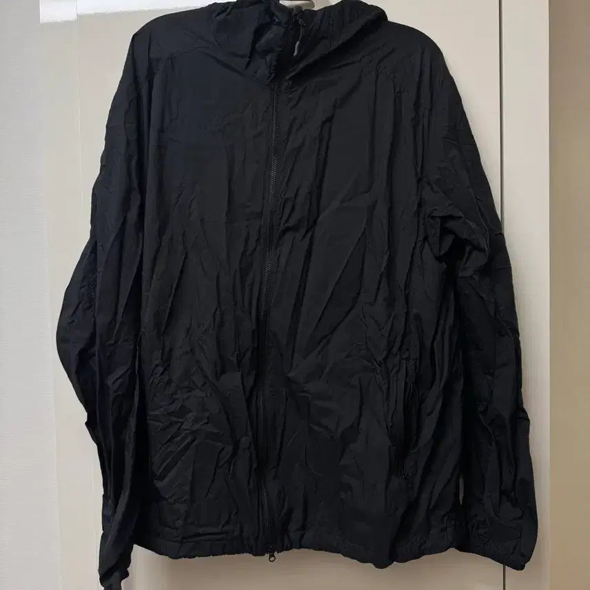 [SOLD OUT] 무신사스탠다드 슈퍼라이트 바람막이 XL