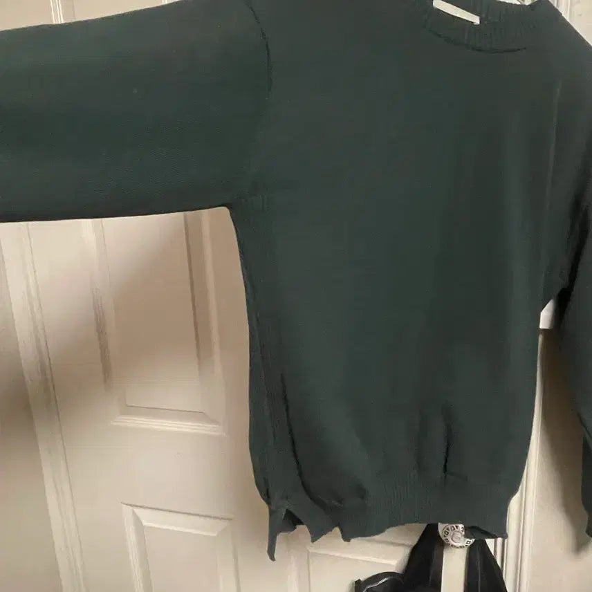 [BUNJANG] Waltz Wide Movement Knit Top / 월스와일무브먼트 니트 그린 1사이즈 옆트임