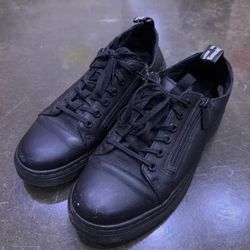 [BUNJANG] Dr. Martens Dante Black Leather Zipper Sneakers / 닥터마틴 단테 블랙 레더 지퍼 스니커즈 260