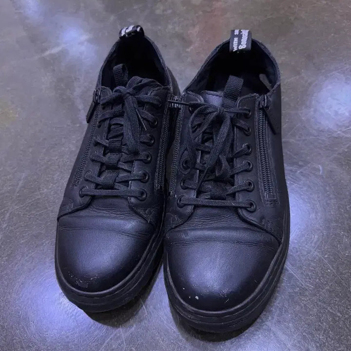 [BUNJANG] Dr. Martens Dante Black Leather Zipper Sneakers / 닥터마틴 단테 블랙 레더 지퍼 스니커즈 260
