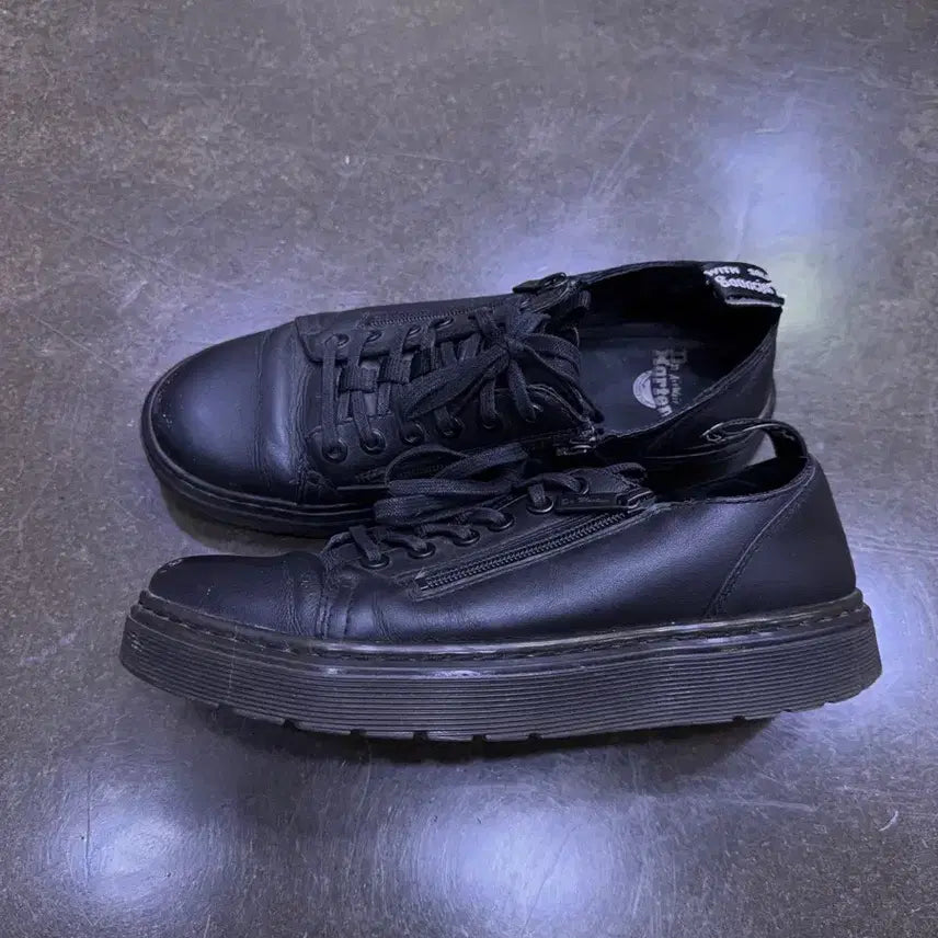 [BUNJANG] Dr. Martens Dante Black Leather Zipper Sneakers / 닥터마틴 단테 블랙 레더 지퍼 스니커즈 260