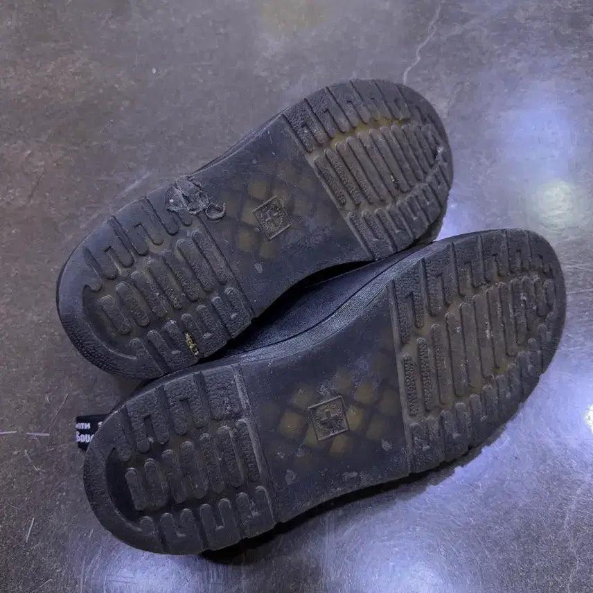 [BUNJANG] Dr. Martens Dante Black Leather Zipper Sneakers / 닥터마틴 단테 블랙 레더 지퍼 스니커즈 260