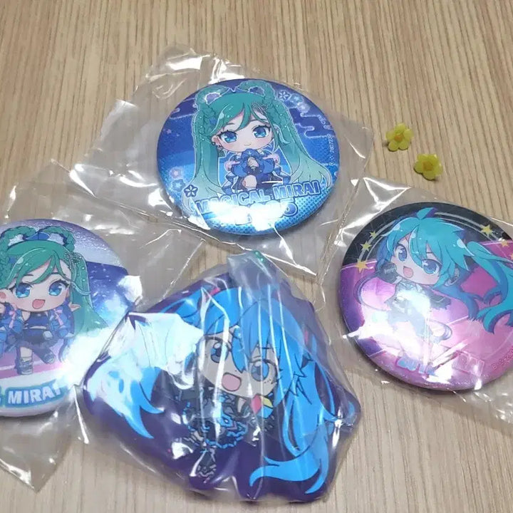 [BUNJANG] Hatsune Miku Magical Mirai Badge Set / 하츠네 미쿠 Magical Mirai 뱃지 세트