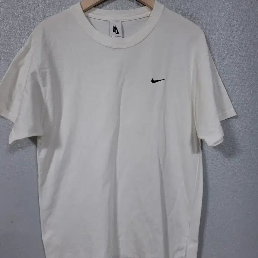 [BUNJANG] Nike Short Sleeve T-shirt (White) - M Size / 나이키 반팔티 M