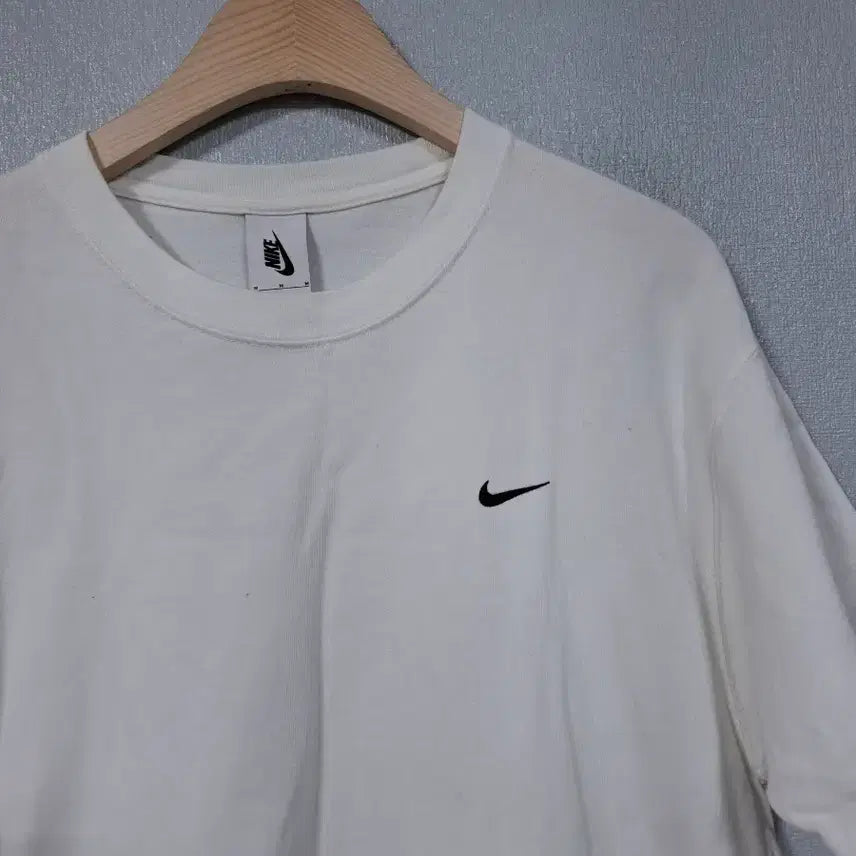 [BUNJANG] Nike Short Sleeve T-shirt (White) - M Size / 나이키 반팔티 M