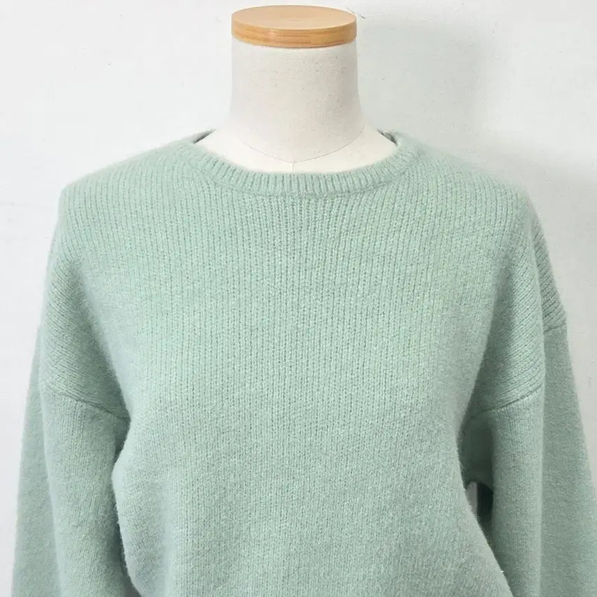 [SOLD OUT] 빈티지 만원샵 UNUSUALLY 민트 니트