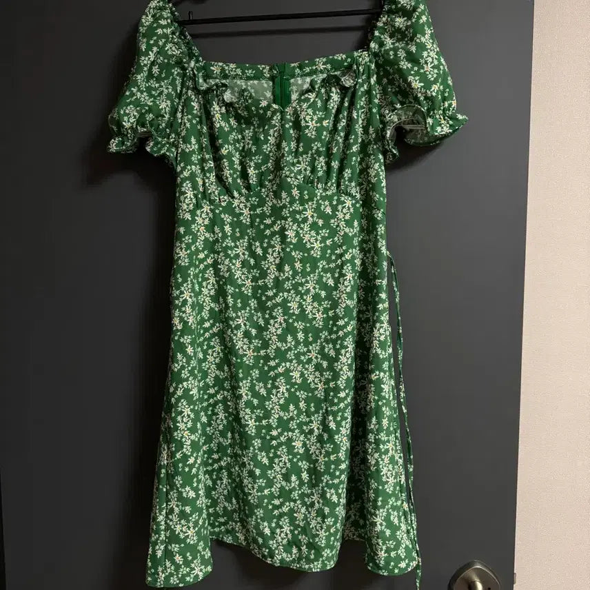 [BUNJANG] Floral Print Mini Dress / 초록 꽃무늬 미니 원피스 44-55
