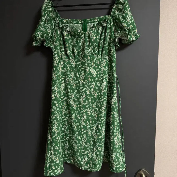 [BUNJANG] Floral Print Mini Dress / 초록 꽃무늬 미니 원피스 44-55