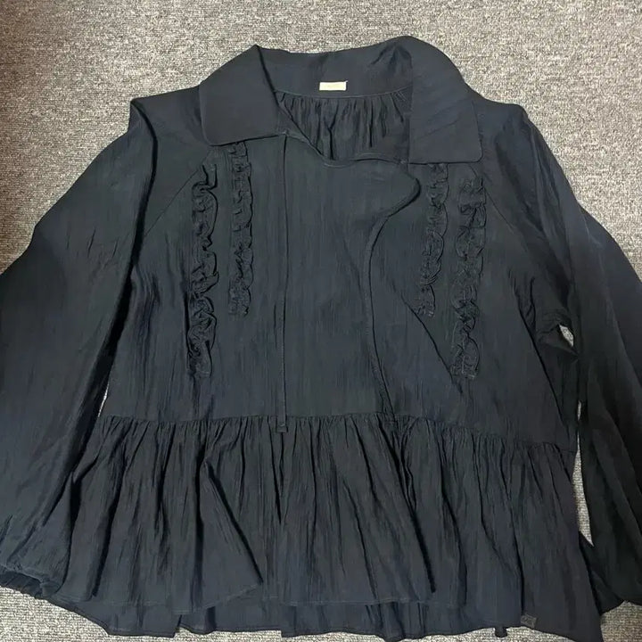 [BUNJANG] Type Service Frill Blouse / 타입서비스 프릴 블라우스