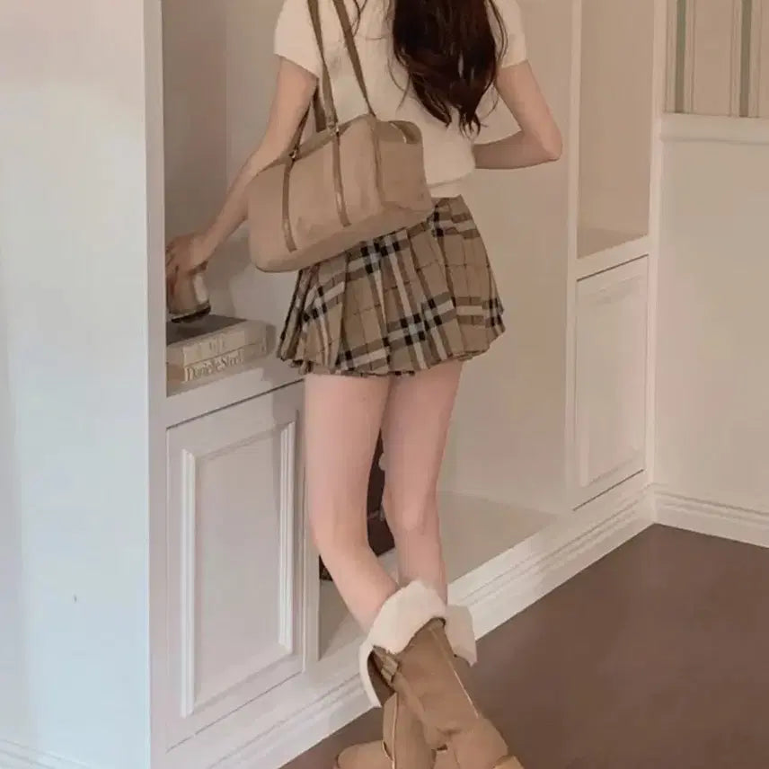 [BUNJANG] Ablly Beige Suede Shoulder Bag / 앞포켓 스웨이드 베이지 브라운 숄더백 에이블리 버클 가죽끈 가방