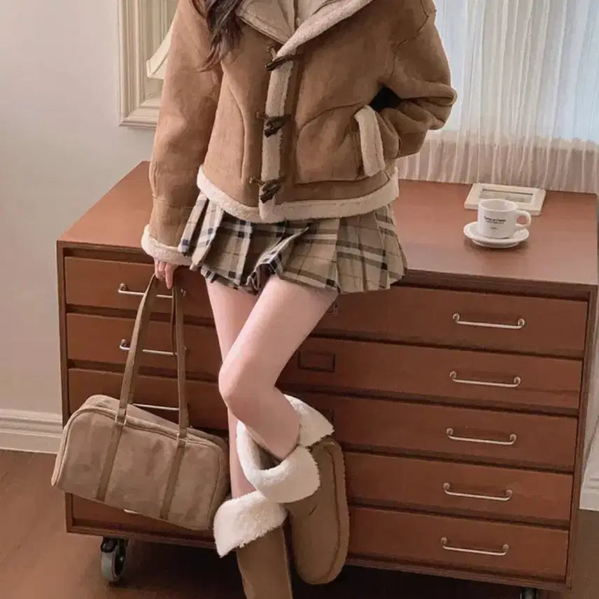 [BUNJANG] Ablly Beige Suede Shoulder Bag / 앞포켓 스웨이드 베이지 브라운 숄더백 에이블리 버클 가죽끈 가방