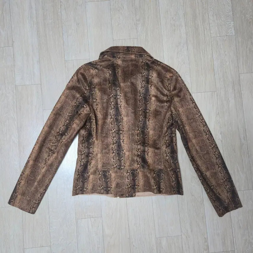 [BUNJANG] Philosophy Faux Leather Python Jacket / XS) Philosophy Faux Leather 파이톤 자켓