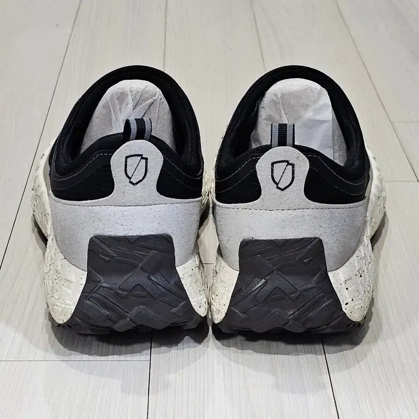 [BUNJANG] Norda x Haven 003 Quarry Trail Running Shoes / [285] 노다 x 헤븐 003 쿼리 (US 10.5)