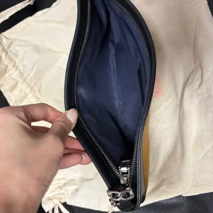 [BUNJANG] Minitmute Winter Limited Edition Chain Bag / 미닛뮤트 윈터 리미티드 체인백
