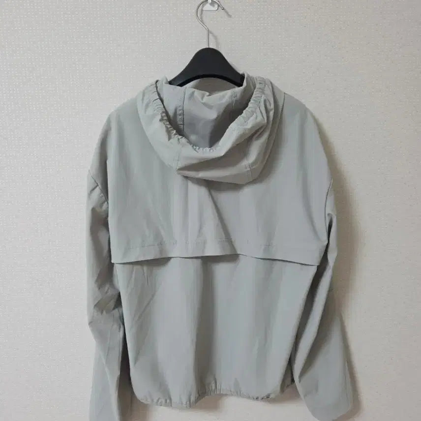 [SOLD OUT] 뒤란 프리미엄 후드 바람막이 자켓 소라그레이 L 여성 운동복