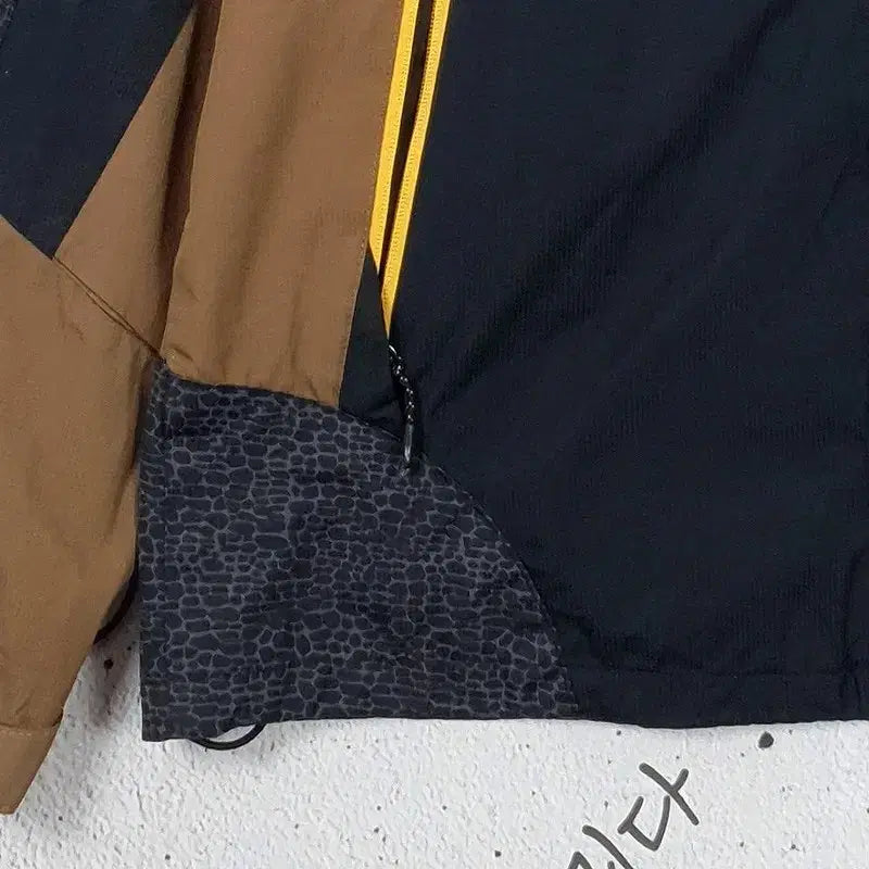 [BUNJANG] CLIMB MOUNT Windbreaker Hiking Jacket / 클라임마운트 바람막이 등산 자켓 블랙 브라운 3800138