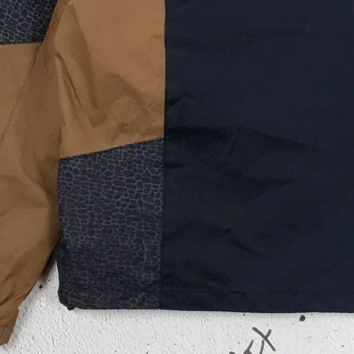 [BUNJANG] CLIMB MOUNT Windbreaker Hiking Jacket / 클라임마운트 바람막이 등산 자켓 블랙 브라운 3800138