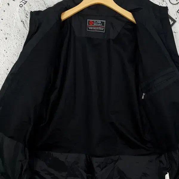 [BUNJANG] CLIMB MOUNT Windbreaker Hiking Jacket / 클라임마운트 바람막이 등산 자켓 블랙 브라운 3800138