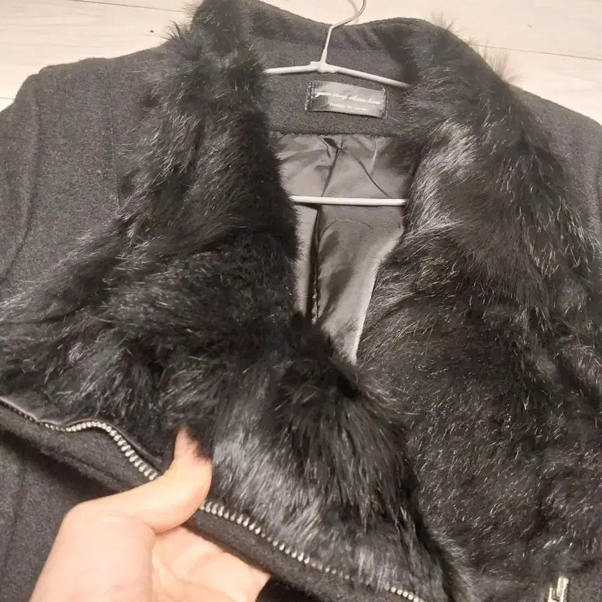 [BUNJANG] Gumzzi Rabbit Short Jacket (S) / Gumzzi 래빗 숏자켓 (S)