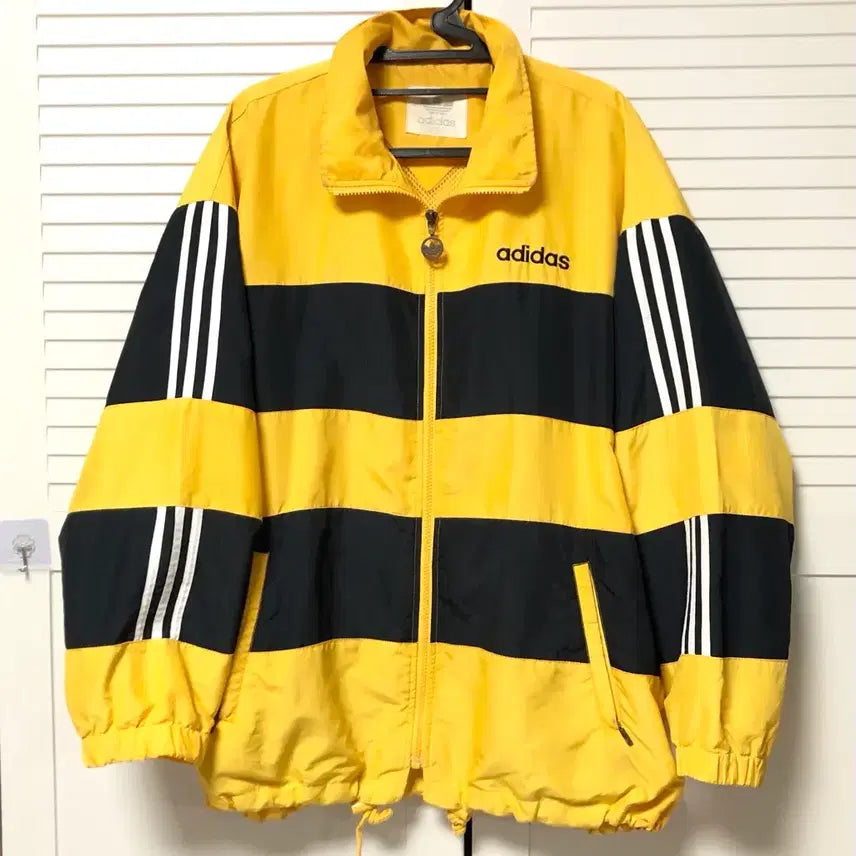 [SOLD OUT] 대장 아디다스 90s 바람막이 자켓 꿀벌 희귀