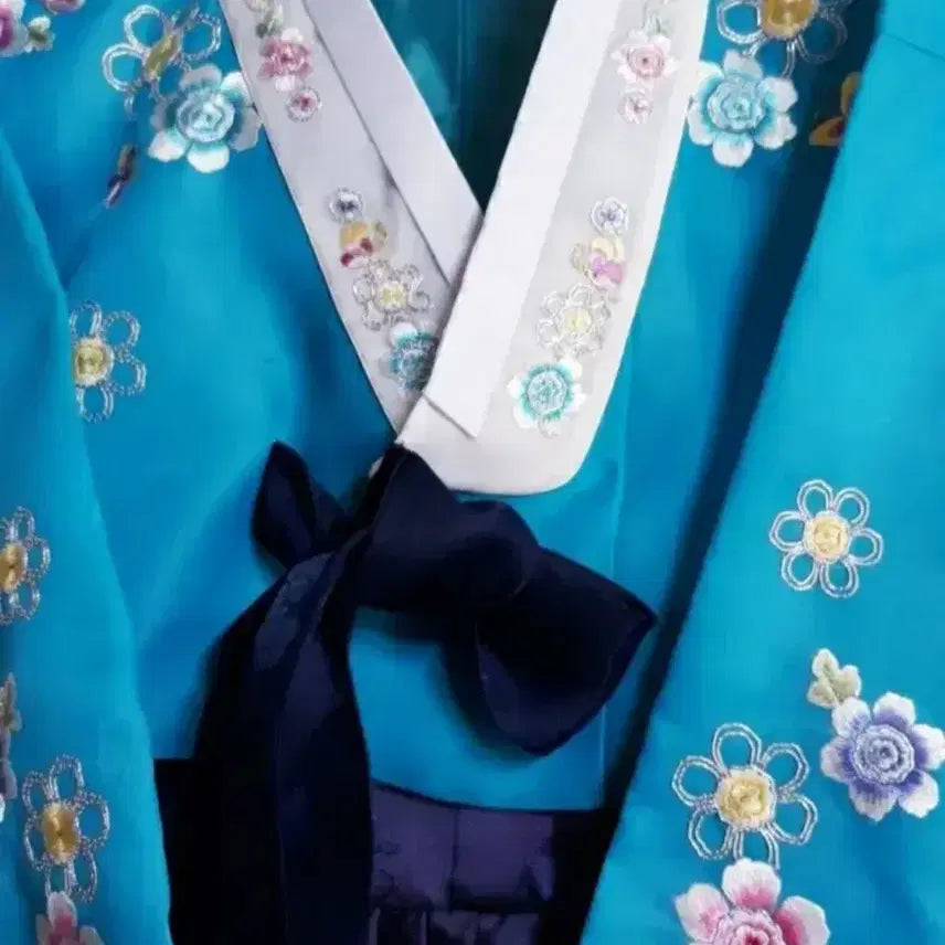 [BUNJANG] Floral Embroidered Hanbok Dress / 새제품)여성한복 하늘색 꽃자수 55~66~날씬77