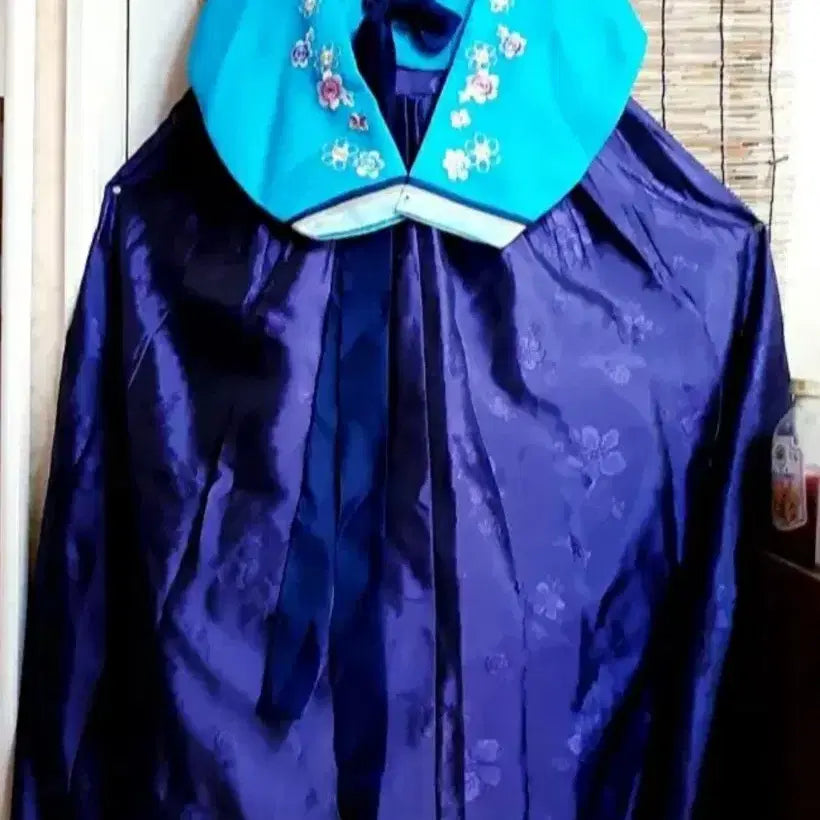 [BUNJANG] Floral Embroidered Hanbok Dress / 새제품)여성한복 하늘색 꽃자수 55~66~날씬77