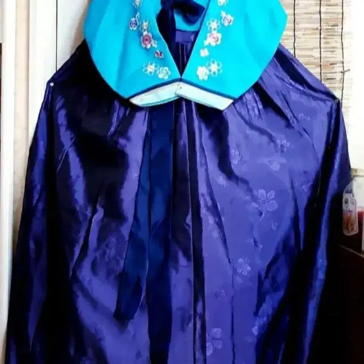 [BUNJANG] Floral Embroidered Hanbok Dress / 새제품)여성한복 하늘색 꽃자수 55~66~날씬77