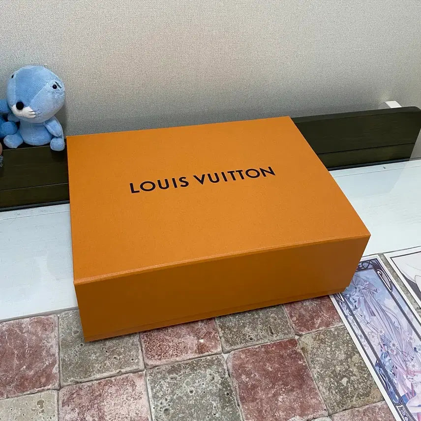 [BUNJANG] Louis Vuitton Box with Ribbon / 루이비통 가방박스(35.5x26x12.5) + 리본