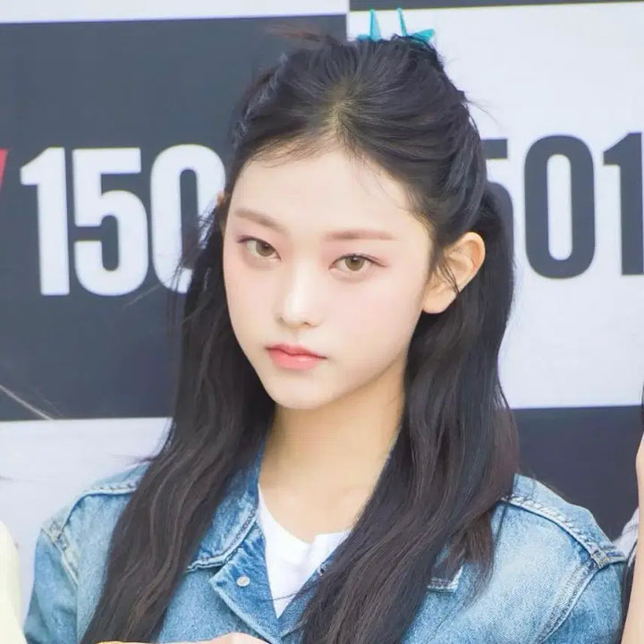 [BUNJANG] NewJeans Haerin Glitter Hair Clip / 뉴진스 해린 글리터 집게핀