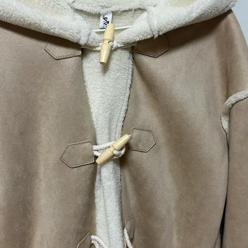 [BUNJANG] Ablie Ivory Beige Short Jacket / 양털 스웨이드 무스탕 베이지 숏자켓 떡볶이코트 /아이보리뽀글이 에이블리