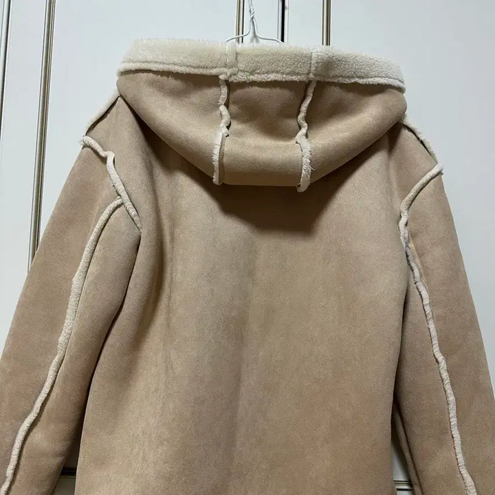 [BUNJANG] Ablie Ivory Beige Short Jacket / 양털 스웨이드 무스탕 베이지 숏자켓 떡볶이코트 /아이보리뽀글이 에이블리
