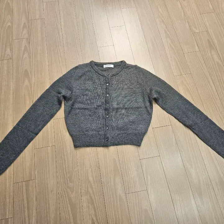[SOLD OUT] (새상품) LADUNA 회색 가디건