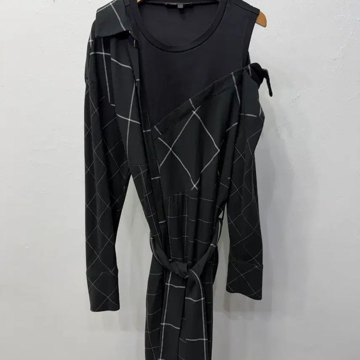 [BUNJANG] Maje Black Check Long Shirt Dress / 정품) 마쥬 블랙 체크 롱 셔츠형 절개 롱 원피스 1