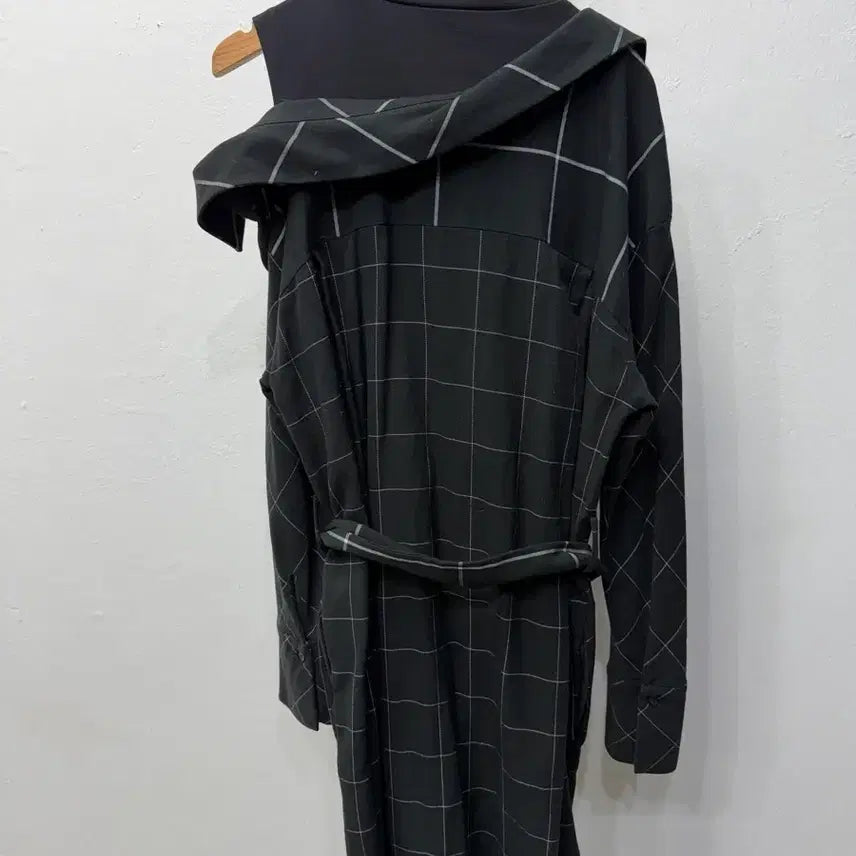 [BUNJANG] Maje Black Check Long Shirt Dress / 정품) 마쥬 블랙 체크 롱 셔츠형 절개 롱 원피스 1