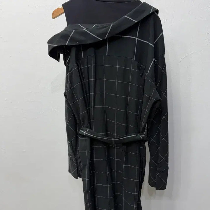 [BUNJANG] Maje Black Check Long Shirt Dress / 정품) 마쥬 블랙 체크 롱 셔츠형 절개 롱 원피스 1