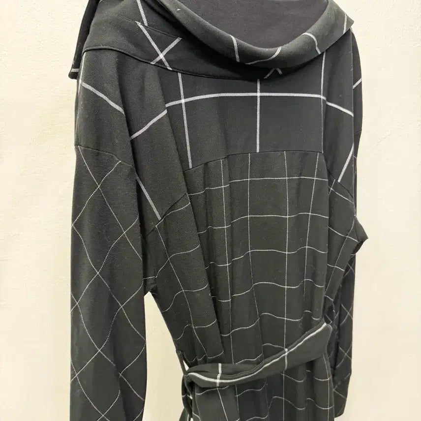 [BUNJANG] Maje Black Check Long Shirt Dress / 정품) 마쥬 블랙 체크 롱 셔츠형 절개 롱 원피스 1