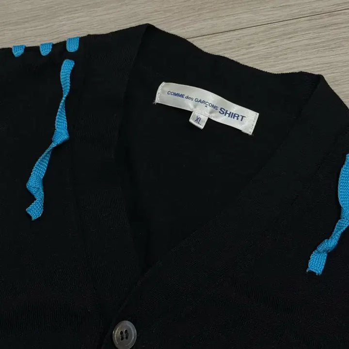 [BUNJANG] Comme des Garcons Black Cardigan Blue Stitch / 꼼데가르송 셔츠 블랙 가디건 블루 스티치