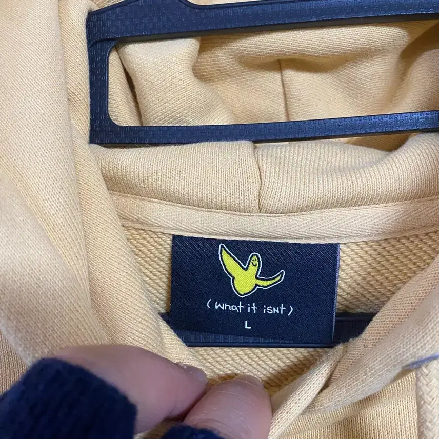 [BUNJANG] What It isnt Hooded Sweatshirt L Size / [What It isnt] 왓잇이즌트 후드티셔츠 L사이즈