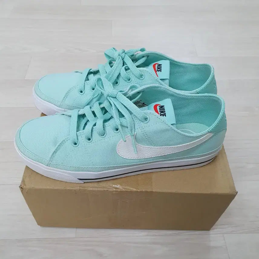 [SOLD OUT] NIKE 나이키 운동화스니커즈신발 코트레거시 캔버스 CZ0294-300