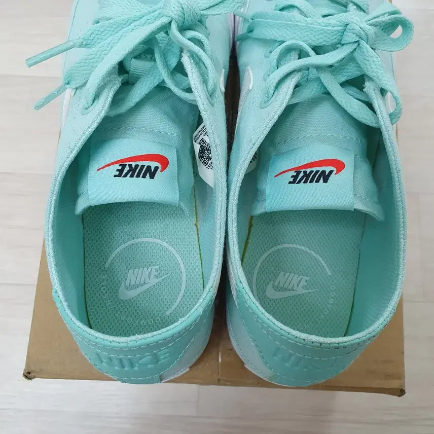 [SOLD OUT] NIKE 나이키 운동화스니커즈신발 코트레거시 캔버스 CZ0294-300